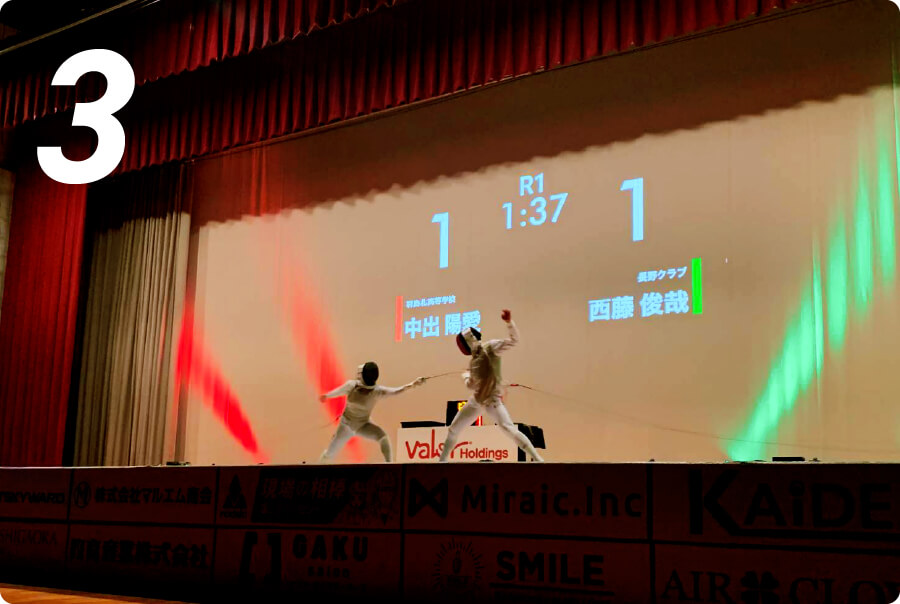 フェンシングの大会のイメージ